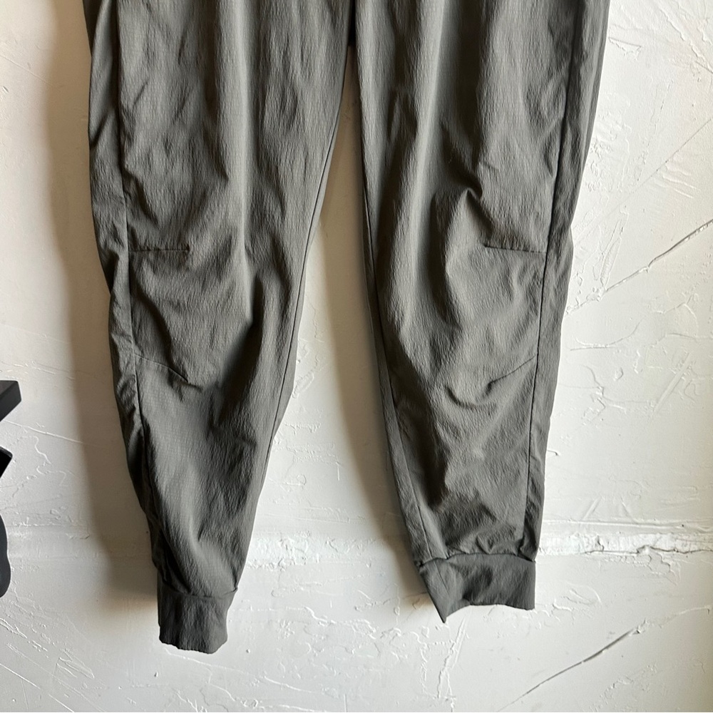 Athleta Trekkie North Joggers Women’s Size 6 Utility Hiking Athleisure Pants‎ - Picture 5 of 8